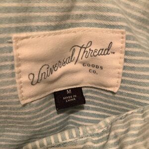 Like new Universal Thread lightweight jacket